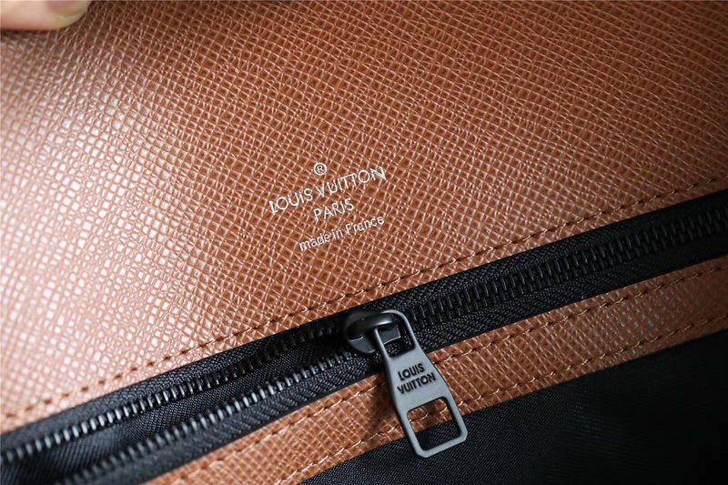 Franco Shops - Louis Vuittons  - 9844