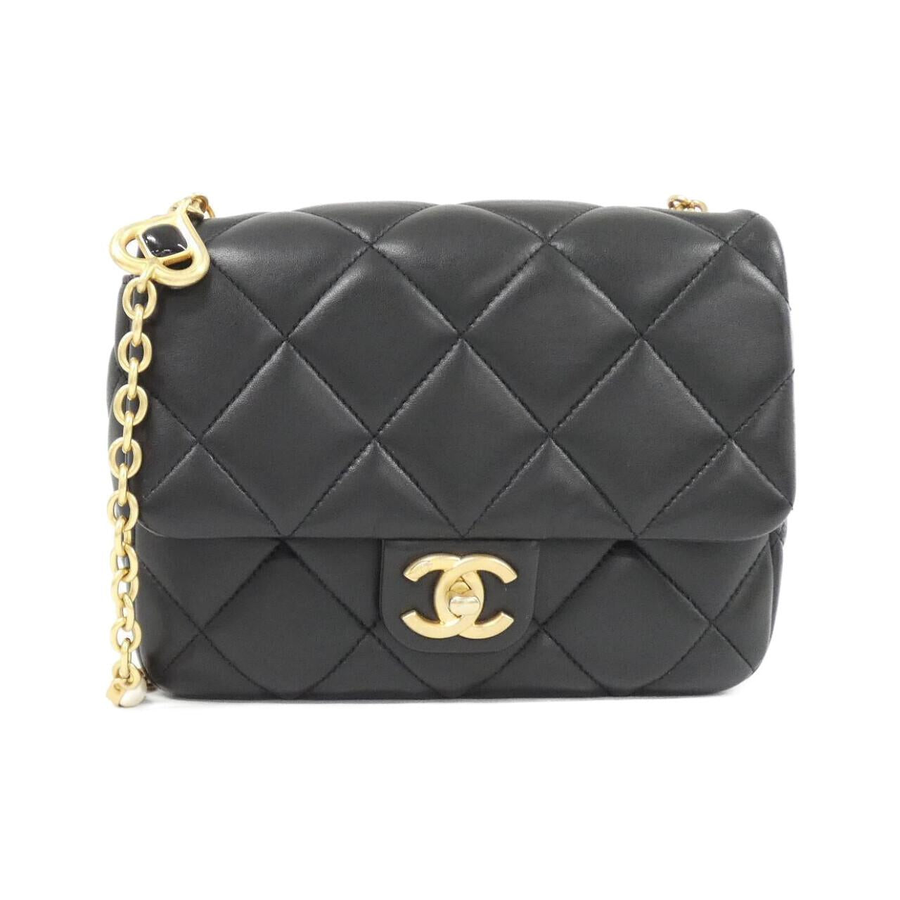 Chanel AS3850 Lambskin Shoulder Bag