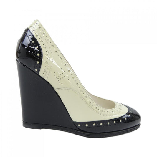 Chanel G31216X09101 Patent Calfskin Shoes