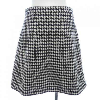 Chanel P77719V60328 Skirt