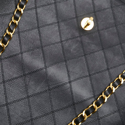 Chanel Quilted Leather Chain Tote Bag Leather Tote Bag in Good condition