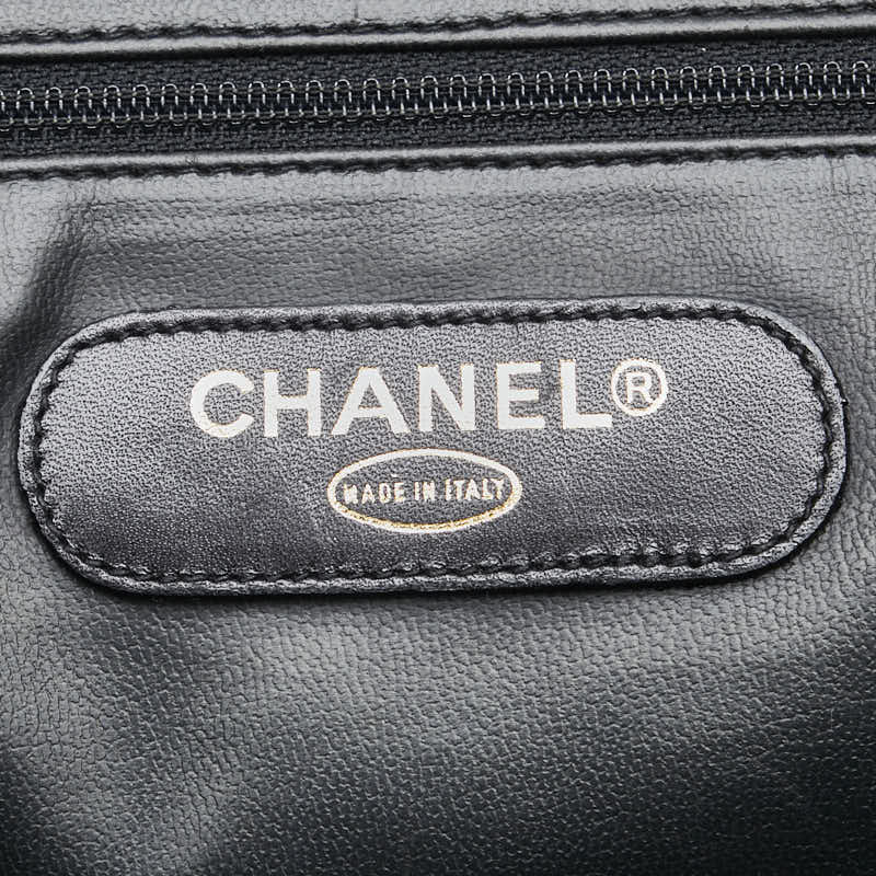 Chanel Quilted Leather Chain Tote Bag Leather Tote Bag in Good condition