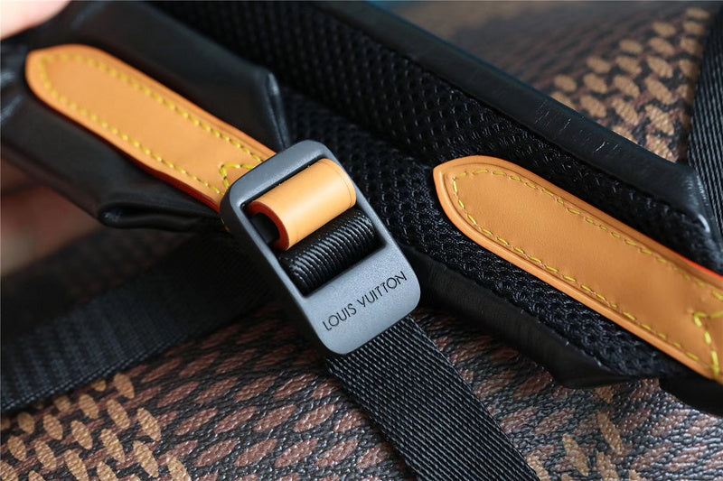 Franco Shops - Louis Vuittons  - 9780