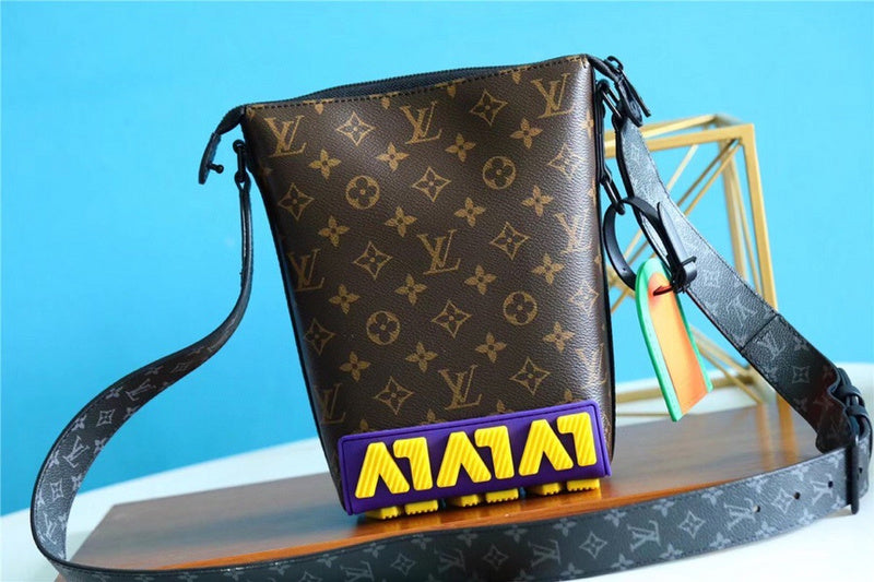 Franco Shops - Louis Vuittons  - 10284