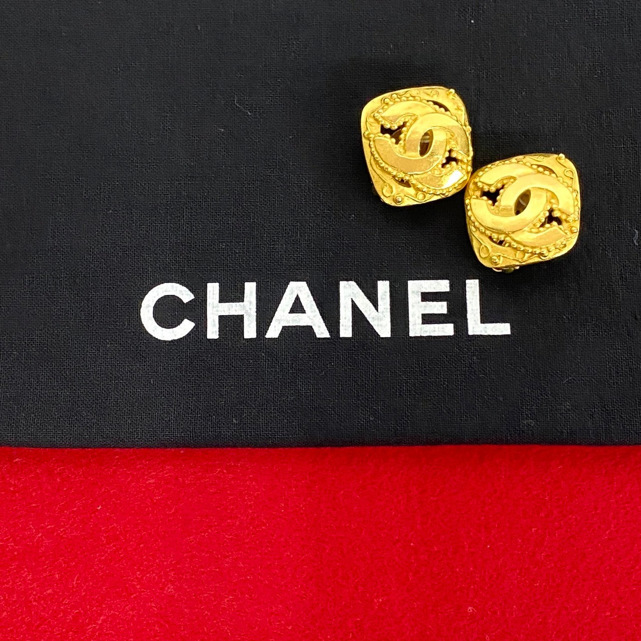 CHANEL Earring Gold Plated gold