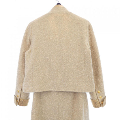 Chanel P08520W02324 96A Suit