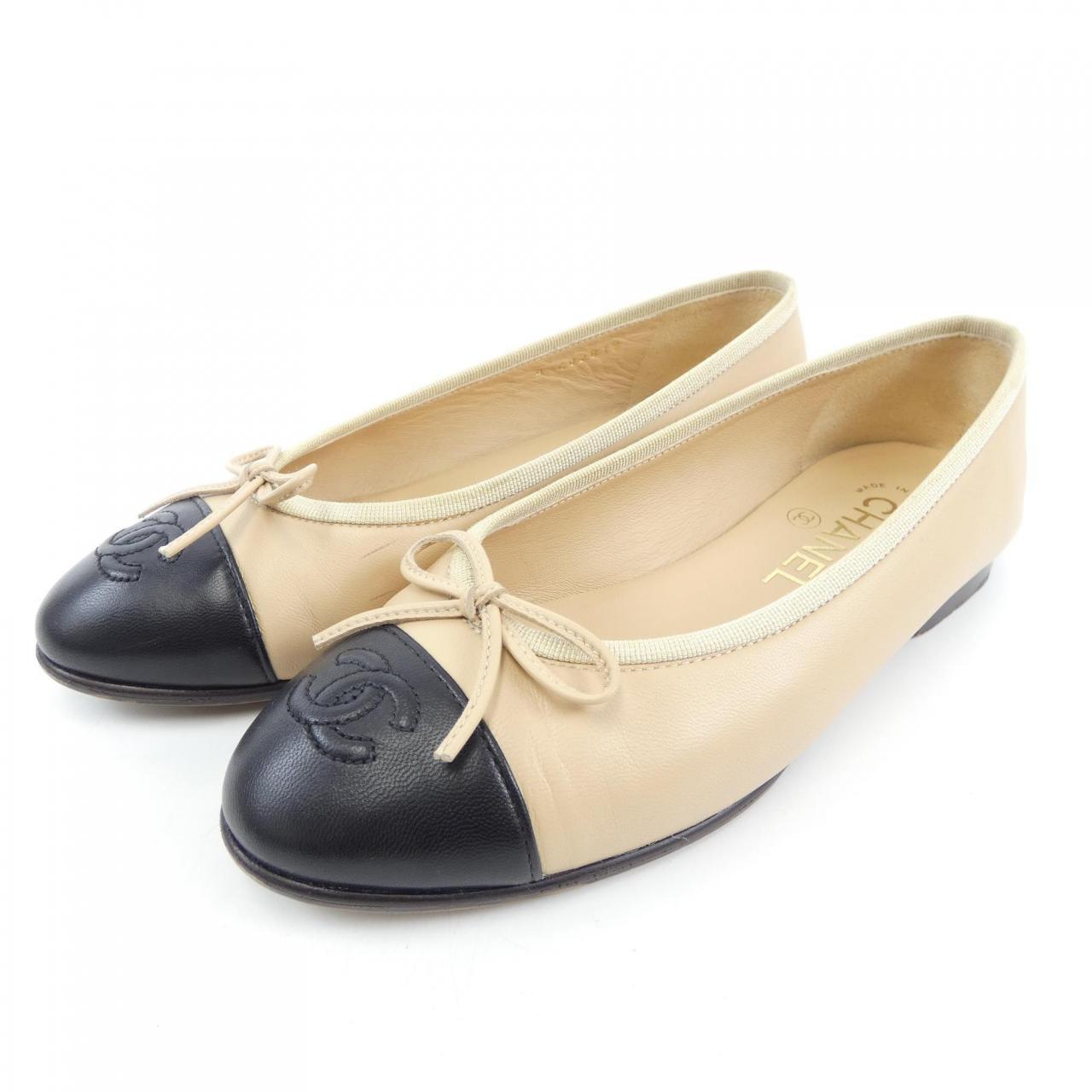 Chanel G02819X01000 Lambskin Flat Shoes
