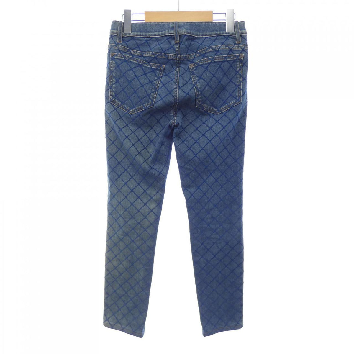 Chanel P58418V44382 Jeans