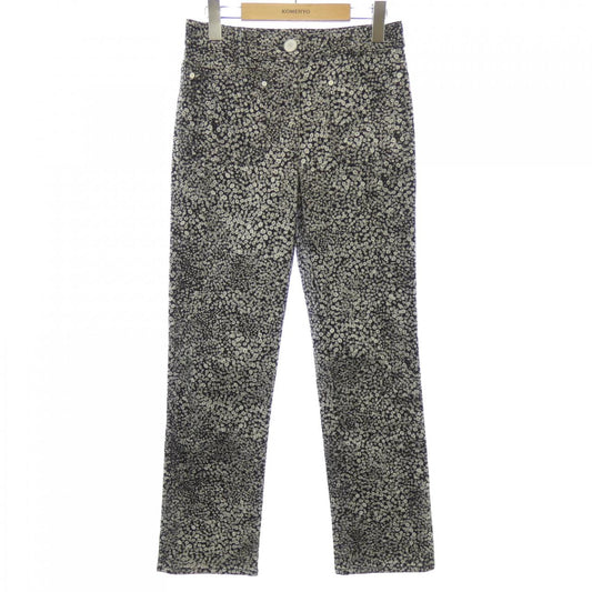 Chanel P71263V62840 Pants