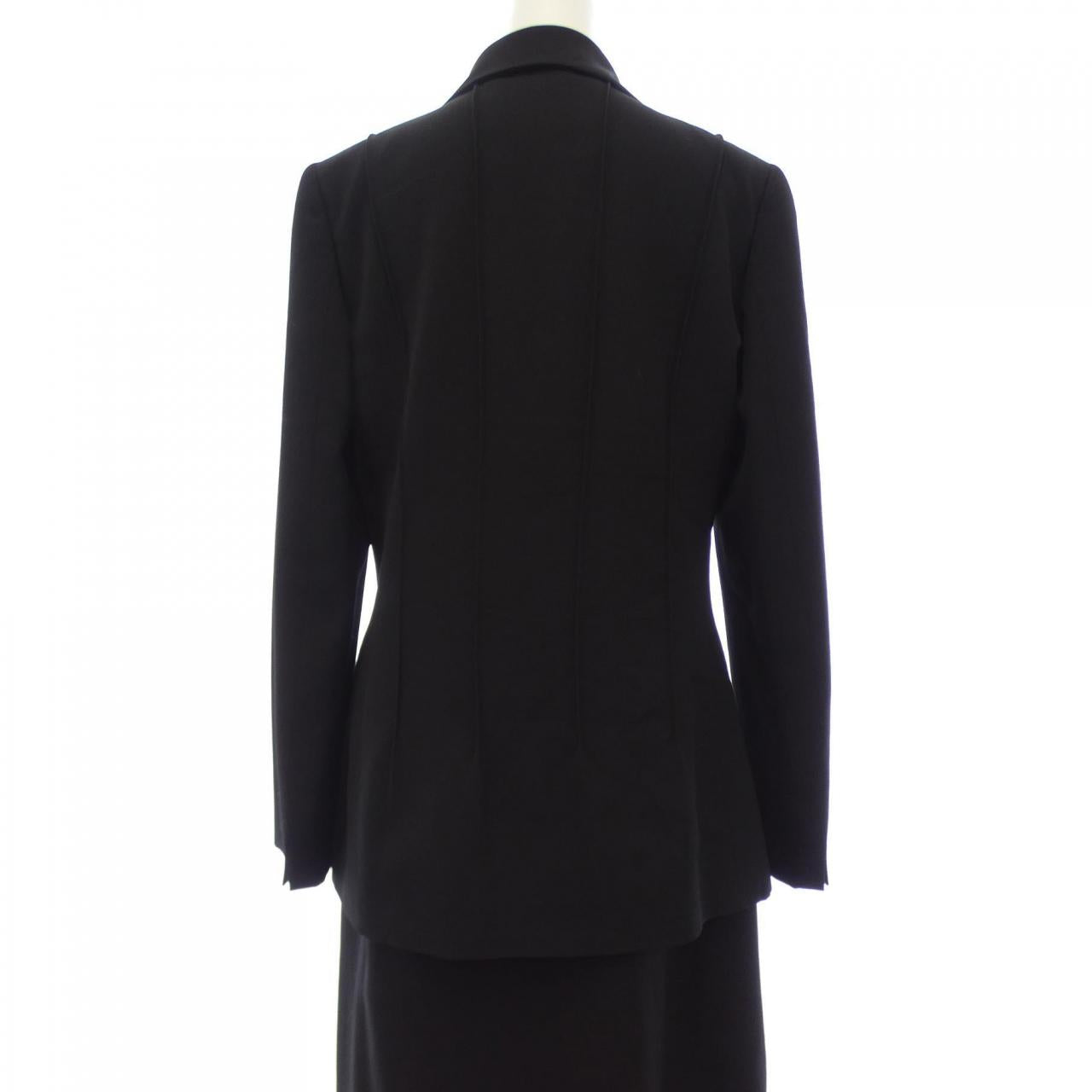 Chanel P17871V09938 01P Suit