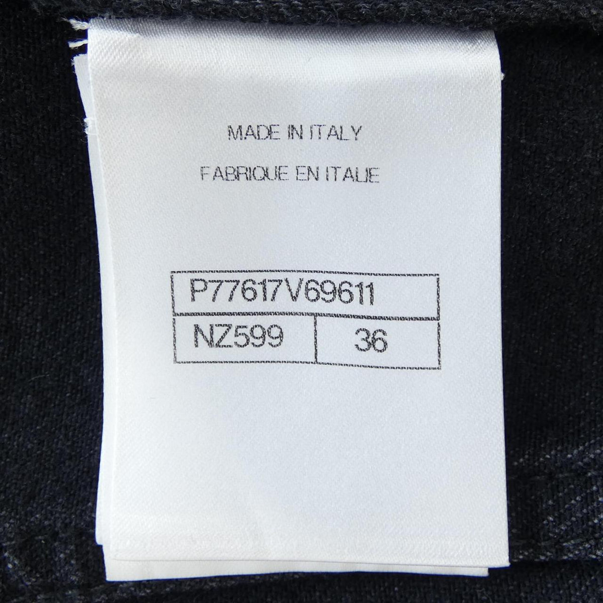 Chanel P77617V69611 Denim Jacket