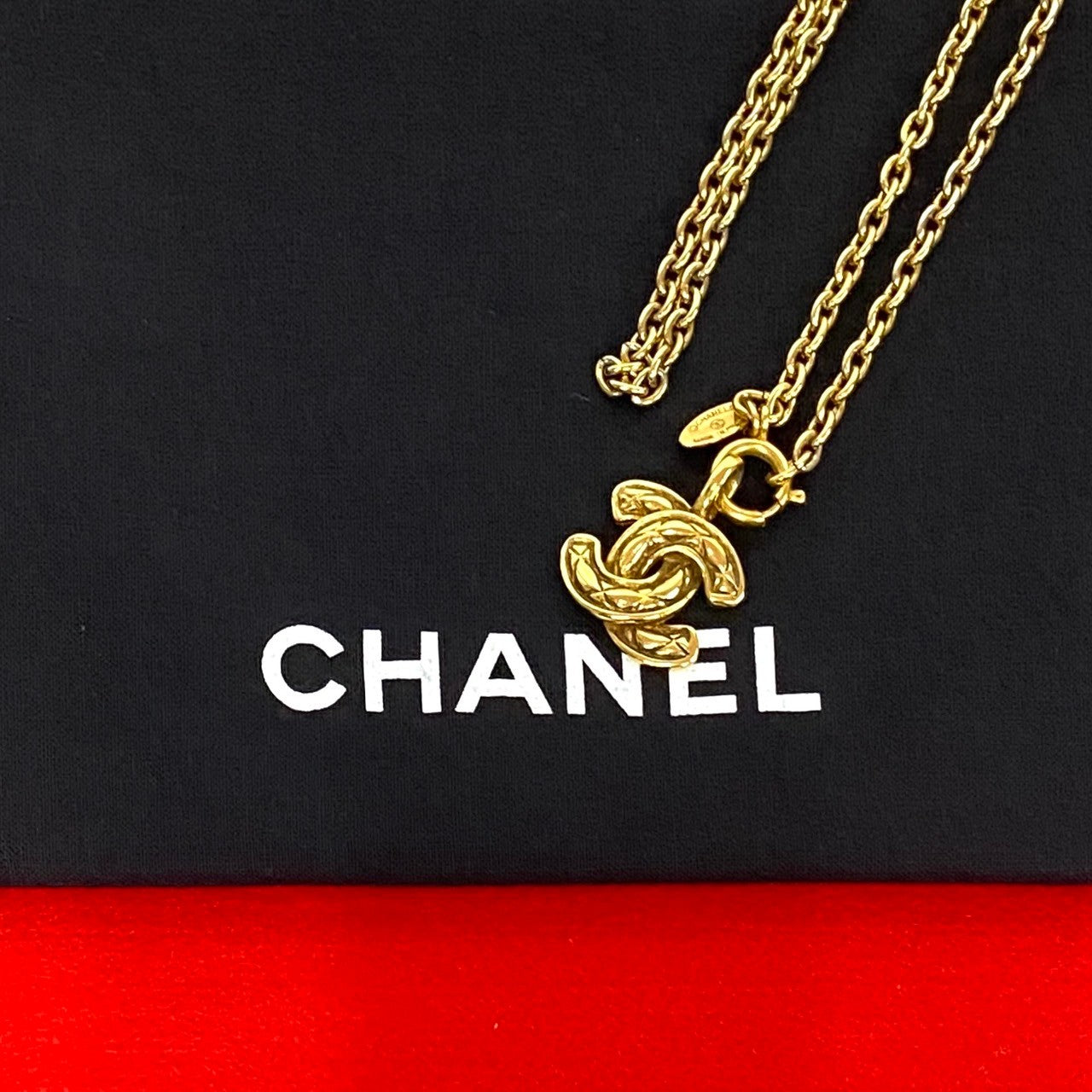 CHANEL Necklace Gold Plated gold