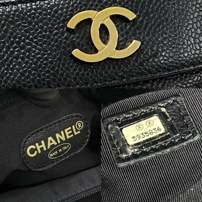 CHANEL Handbag Matt caviar skin black Matrasse