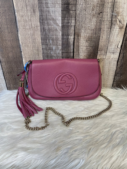 Crossbody Luxury Designer By Gucci  Size: Medium