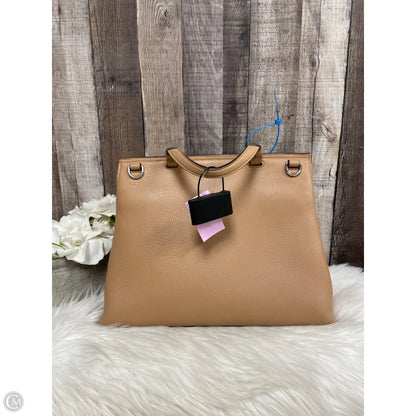 Handbag Luxury Designer By Gucci, Size: Medium