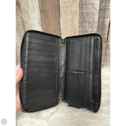 Wallet Luxury Designer By Gucci, Size: Large