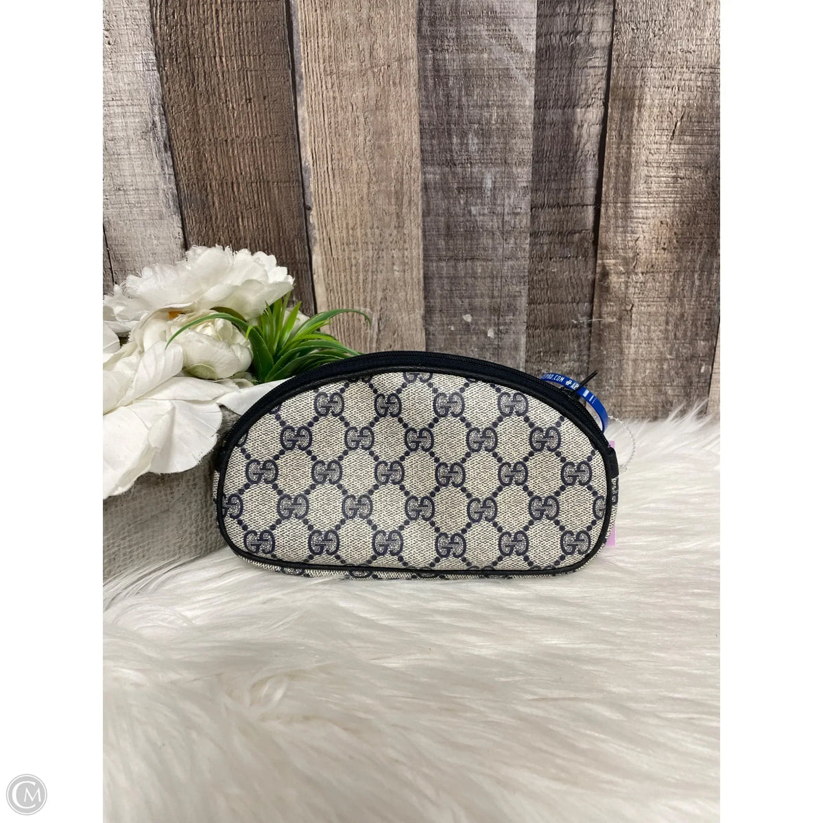Makeup Bag Luxury Designer By Gucci, Size: Small