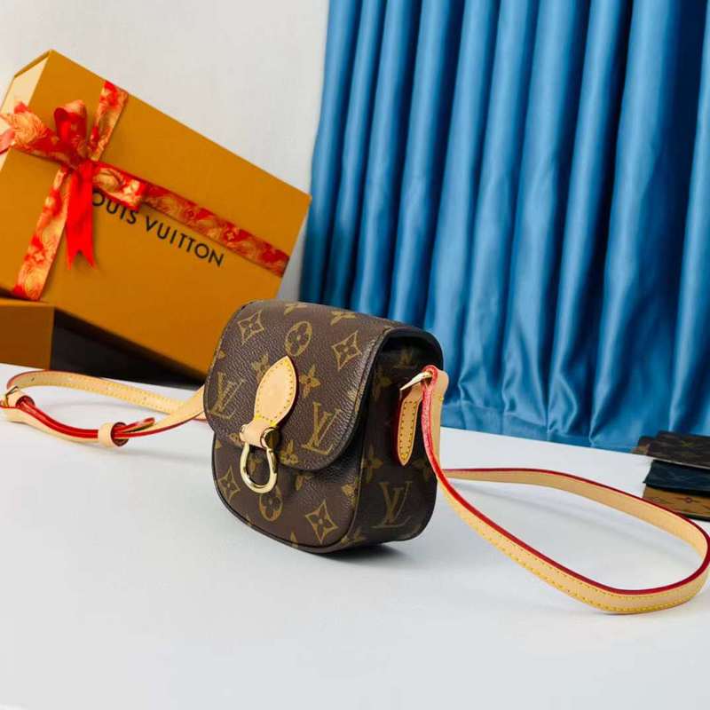 The Franco Shops - Louis Vuittons  - 12033