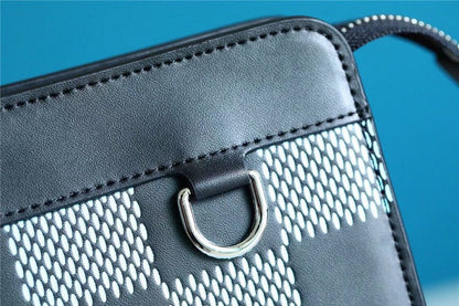 Franco Shops - Louis Vuittons  - 10776