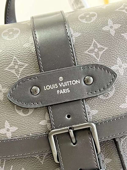 The Franco Shops - Louis Vuittons  - 12042