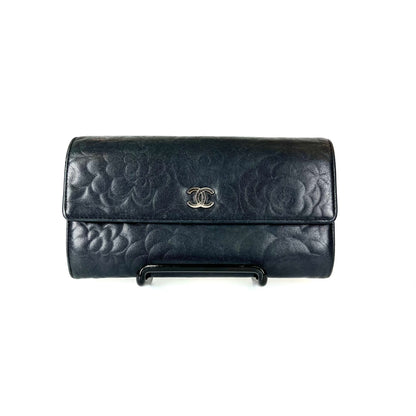 Camellia Lambskin Leather Wallet in Black