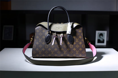 The Franco Shops - Louis Vuittons  - 7964