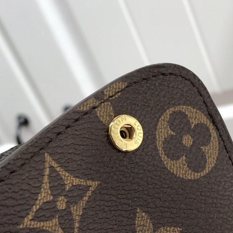 Franco Shops - Louis Vuittons  - 9311