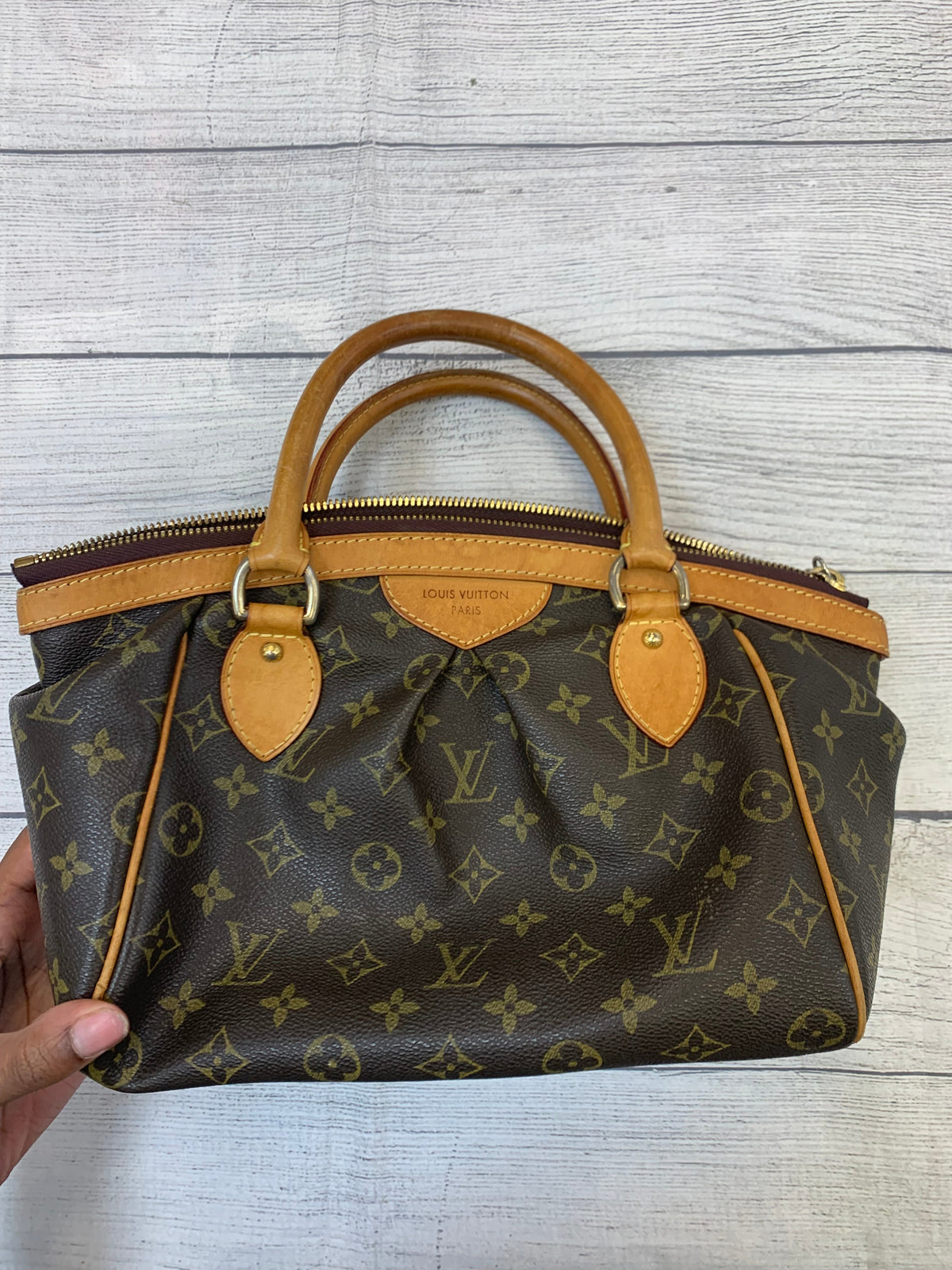 HandBag Designer By Louis Vuitton  Size: Small