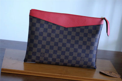 Franco Shops - Louis Vuittons  - 9323