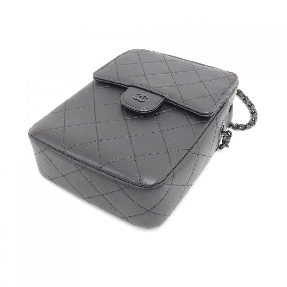 Chanel AP4430 Calf Chain Clutch