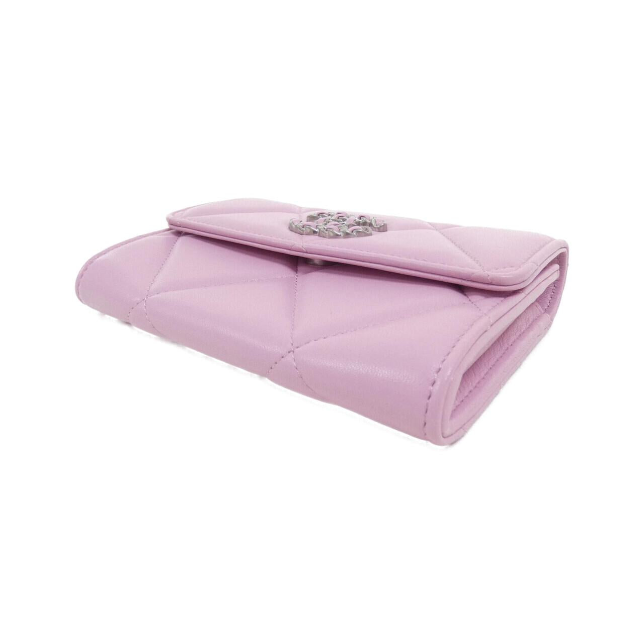 Chanel Chanel 19 Lambskin Wallet