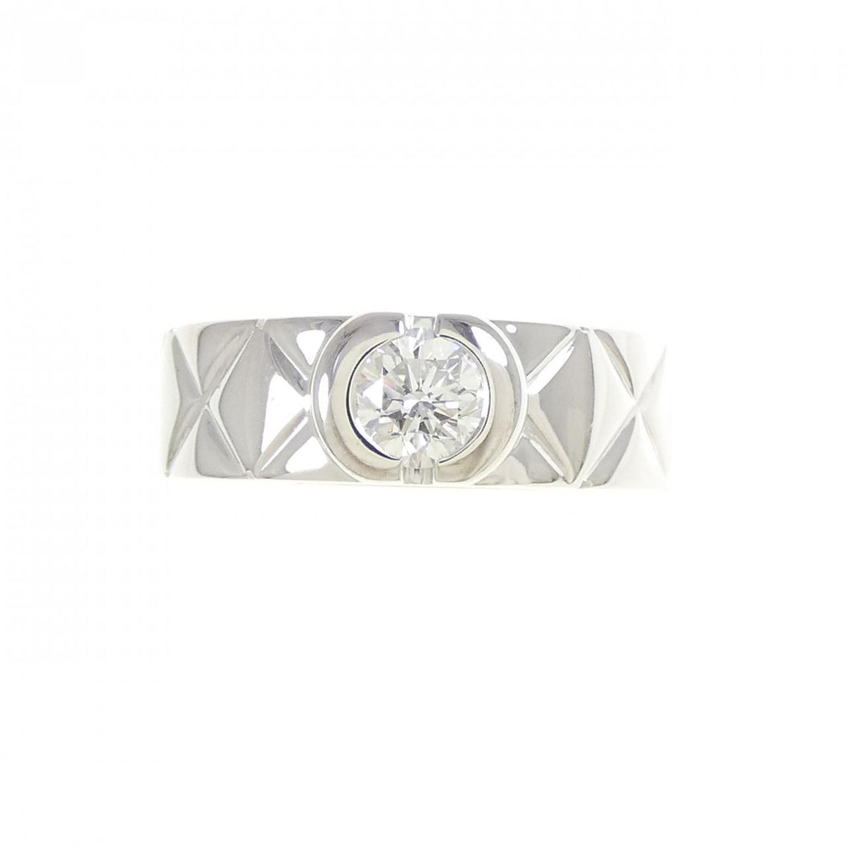 Chanel Matelassé 750 White Gold Diamond Ring