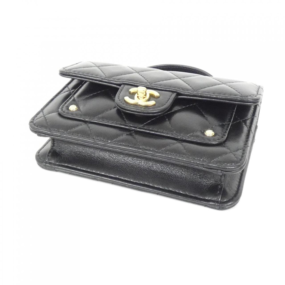 Chanel AP4675 Lambskin Chain Clutch