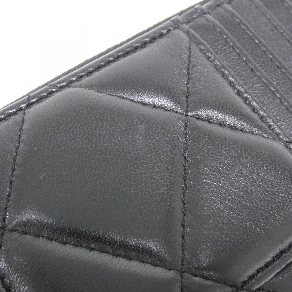 Chanel Chanel 19 Lambskin Card Case