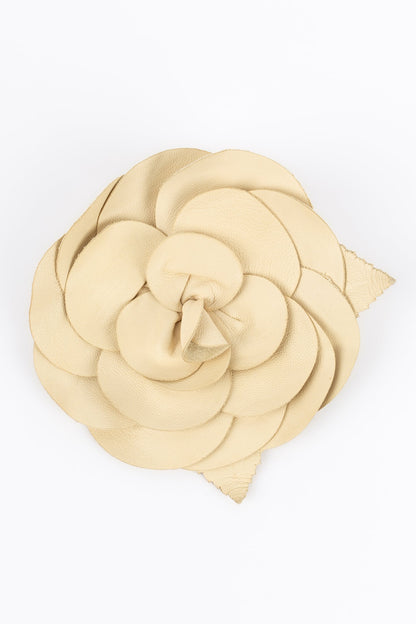 Broche camélia Chanel