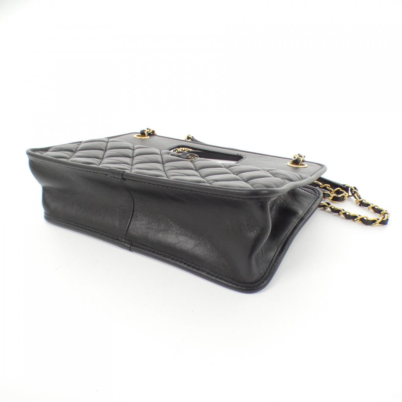 Chanel AS4037 Calf Shoulder Bag
