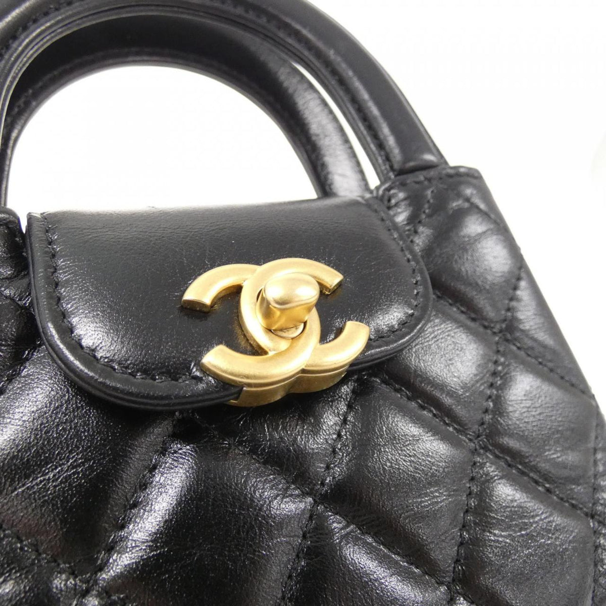 Chanel AP3435 Calf Chain Clutch