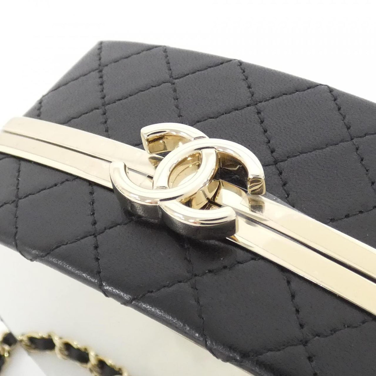 Chanel AP2398 Lambskin Chain Clutch