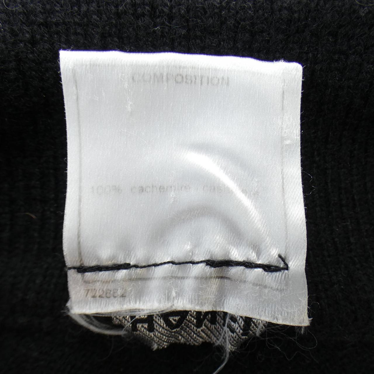 Chanel P24422V01664 Cashmere Polo Shirt