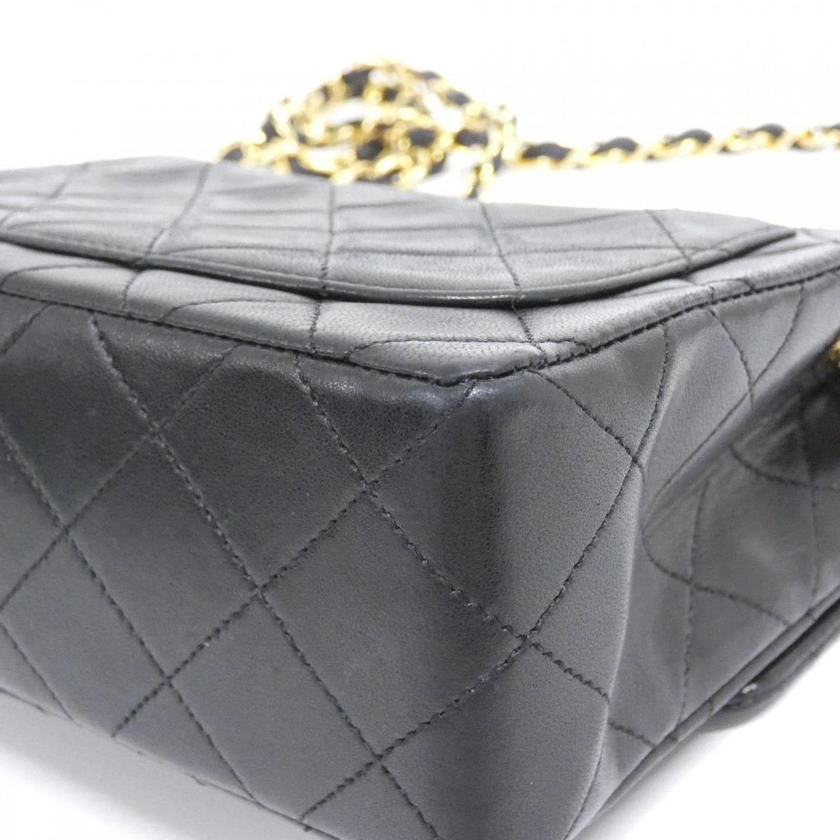 Chanel 1115 Lambskin Shoulder Bag