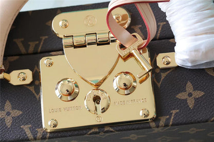 Franco Shops - Louis Vuittons  - 9503