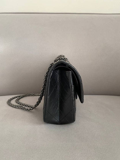255 Chain Vintage Calfskin Ruthenium  Medium Flap Shoulder Bag Black Chanel