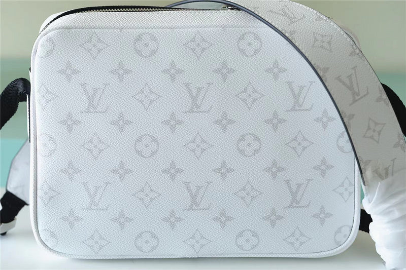 Franco Shops - Louis Vuittons  - 9949