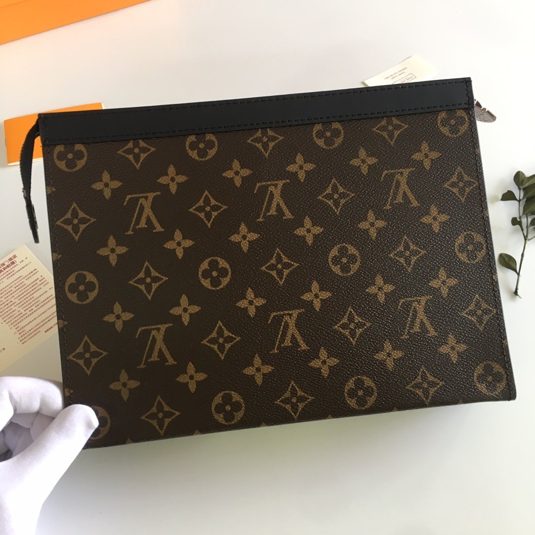 Louis Vuitton TOILETRY POUCH