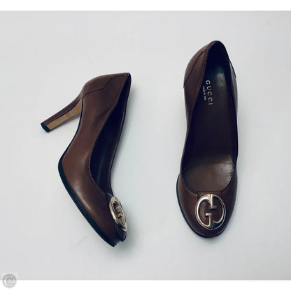 Shoes Luxury Designer By Gucci In Brown, Size: 6.5