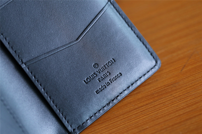 Franco Shops - Louis Vuittons  - 10996