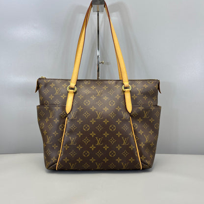 LOUIS VUITTON<br>TOTO Bag