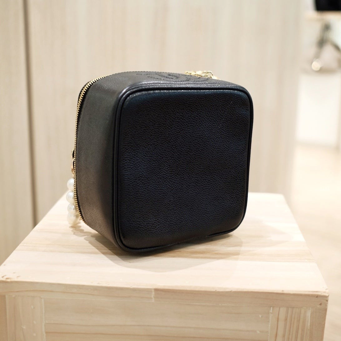 Chanel vintage coco cowhide mini wash bag