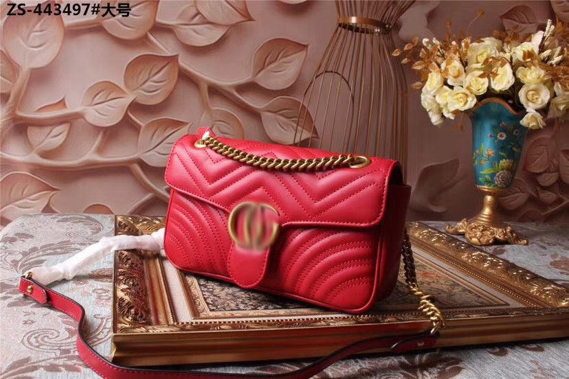 GC011  MEDIUM SIZE 10.2x5.9x2.8inch   SMALL SIZE 8.7x5.1x2.4inch