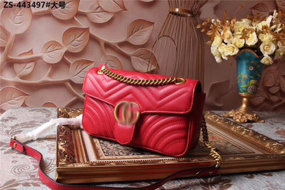 GC011  MEDIUM SIZE 10.2x5.9x2.8inch   SMALL SIZE 8.7x5.1x2.4inch